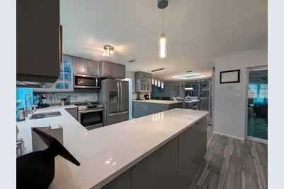 7136 Vista Way, Port Richey, FL 34668 - Photo 2