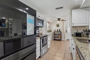 583 Longwood Ct, Oldsmar, FL 34677 - Photo 4