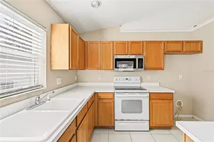 5125 Ayrshire Dr, Spring Hill, FL 34609 - Photo 10