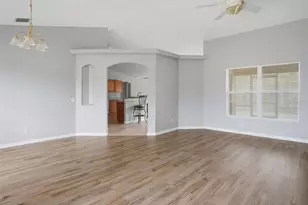 13329 Mitten Ln, Spring Hill, FL 34609 - Photo 12