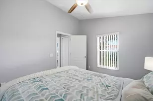 18009 Palm Breeze Dr, Tampa, FL 33647 - Photo 44