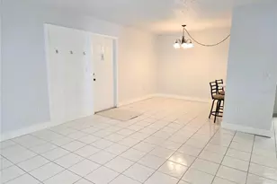 1236 Pine Ridge Cir W, Tarpon Springs, FL 34688 - Photo 8
