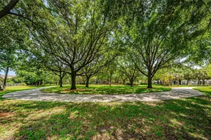 10440 Tecoma Dr, Trinity, FL 34655 - Photo 88