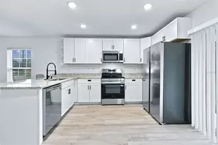 12151 Sora Ave, Weeki Wachee, FL 34614 - Photo 4