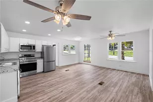 614 Howell Ave, Brooksville, FL 34601 - Photo 2