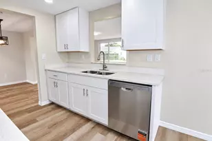 7421 Sandalwood Dr, Port Richey, FL 34668 - Photo 10