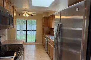 13811 Lazy Oak Dr, Tampa, FL 33613 - Photo 10
