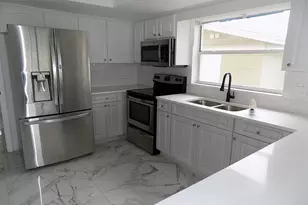13701 Garris Dr, Hudson, FL 34667 - Photo 6