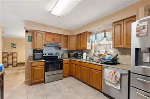7735 Hawthorn Dr, Port Richey, FL 34668 - Photo 4