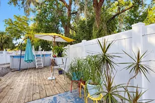 1301 Liveoak Pkwy, Tarpon Springs, FL 34689 - Photo 18