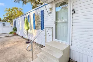 1301 Liveoak Pkwy, Tarpon Springs, FL 34689 - Photo 2