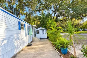 1301 Liveoak Pkwy, Tarpon Springs, FL 34689 - Photo 4
