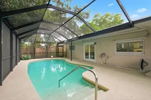 2447 Grove Ridge Dr, Palm Harbor, FL 34683 - Photo 16