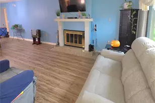 2101 Sunset Point Rd, Clearwater, FL 33765 - Photo 4