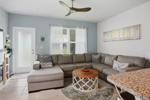 12259 Grizzly Ln, New Port Richey, FL 34654 - Photo 4