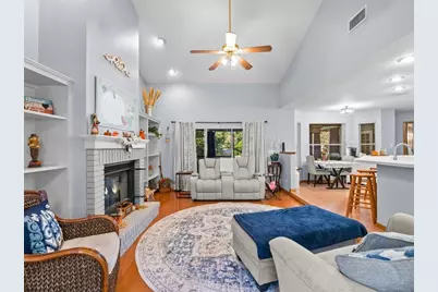 9073 Madrid Road, Weeki Wachee, FL 34613 - Photo 14