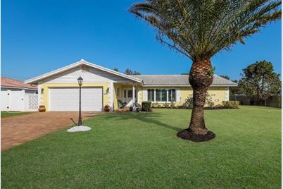 833 Harbor Drive S, Venice, FL 34285 - Photo 1