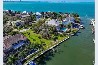 965 Whitaker's Lane, Sarasota, FL 34236 - Photo 1