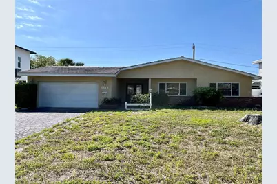 6613 Blue Heron Drive S, Saint Petersburg, FL 33707 - Photo 1