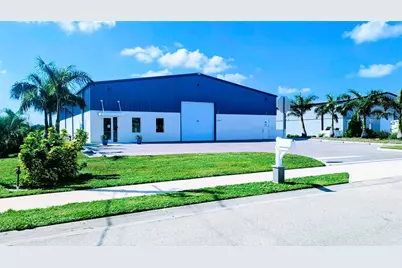 2328 72nd Drive E, Sarasota, FL 34243 - Photo 1