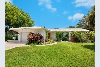 302 Mendez Drive, Sarasota, FL 34243 - Photo 1