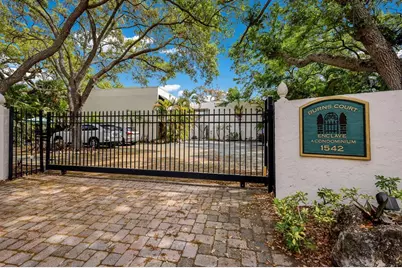 1542 Oak Street #6, Sarasota, FL 34236 - Photo 1