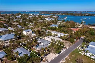611 Hibiscus Way, Longboat Key, FL 34228 - Photo 1