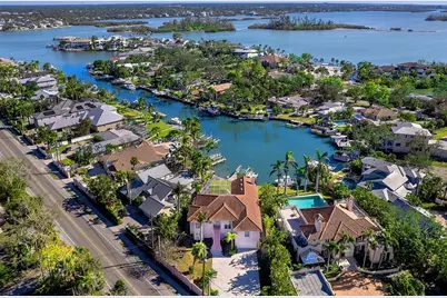 508 Siesta Drive, Sarasota, FL 34242 - Photo 1
