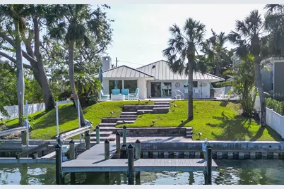 551 S Polk Drive, Sarasota, FL 34236 - Photo 1