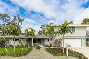 3348 S Seclusion Dr, Sarasota, FL 34239 - Photo 1