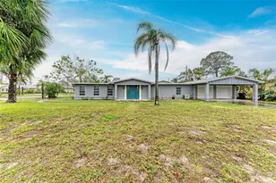 800 Riviera St, Venice, FL 34285 - Photo 1