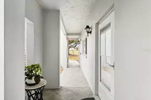 404 Cerromar Cir N, Venice, FL 34293 - Photo 1