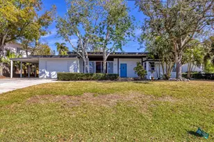 1509 Flower Dr, Sarasota, FL 34239 - Photo 1