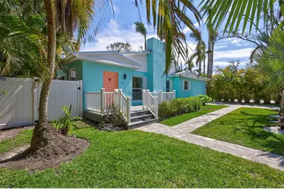 115 24th Street W, Bradenton, FL 34205 - Photo 1