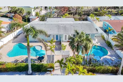 207 75th Street #E, Holmes Beach, FL 34217 - Photo 1