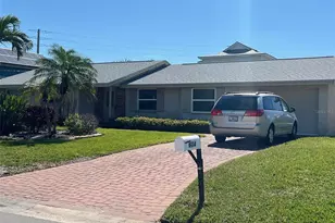 604 Dundee Ln, Holmes Beach, FL 34217 - Photo 1