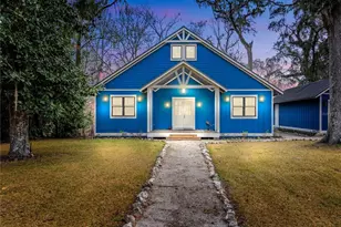 466 SW Memorial Dr, Fort White, FL 32038 - Photo 1