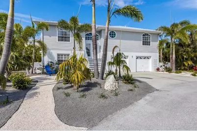 9 Palm Harbor Drive, Holmes Beach, FL 34217 - Photo 1