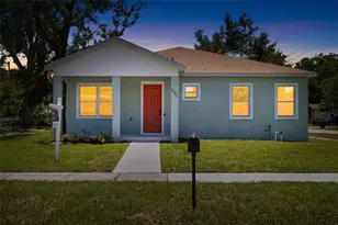 1301 12th St S, Saint Petersburg, FL 33705 - Photo 1