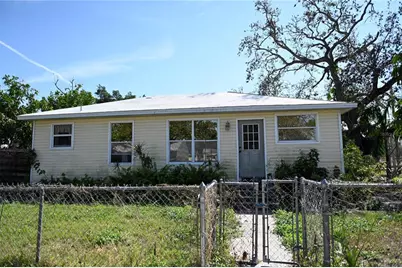 1715 17th Avenue W, Bradenton, FL 34205 - Photo 1