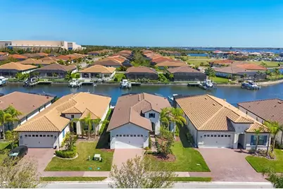 510 16th Avenue E, Palmetto, FL 34221 - Photo 1