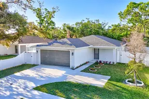 1422 19th St, Sarasota, FL 34234 - Photo 1