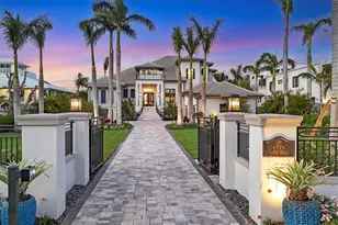 1333 Vista Dr, Sarasota, FL 34239 - Photo 1