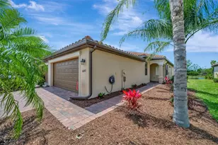 6642 Willowshire Way, Bradenton, FL 34212 - Photo 1