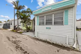 2601 Gulf Dr N, Bradenton Beach, FL 34217 - Photo 1