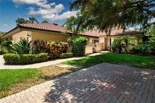 4812 Kestral Park Cir, Sarasota, FL 34231 - Photo 1
