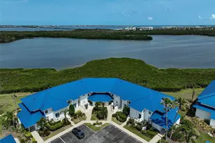 939 Sandpiper Cir, Bradenton, FL 34209 - Photo 1