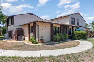 716 SE 12th Ct, Cape Coral, FL 33990 - Photo 1