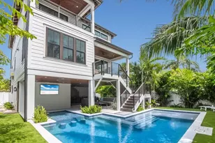 421 Alamanda Rd, Anna Maria, FL 34216 - Photo 1