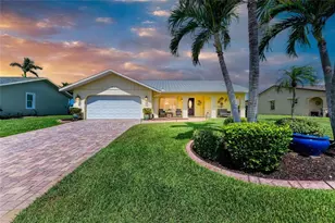 4508 Mangrove Point Rd, Bradenton, FL 34210 - Photo 1